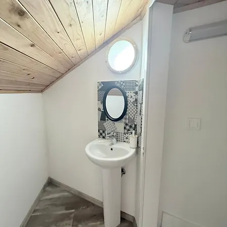 The Quiet Luxury Apartament *